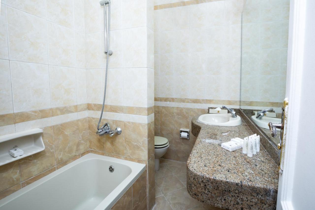 Golden Lake Marina Hotel El Alamein Kültér fotó